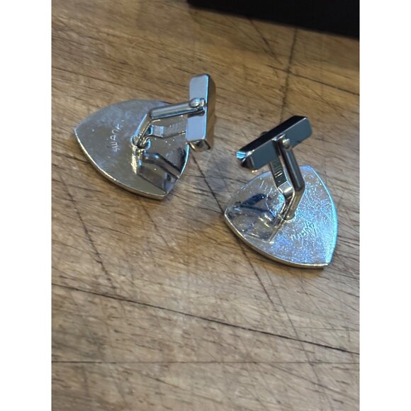 Silver Wave Pattern shield Cufflinks With Triangular Design & Accent - Picture 3 of 4